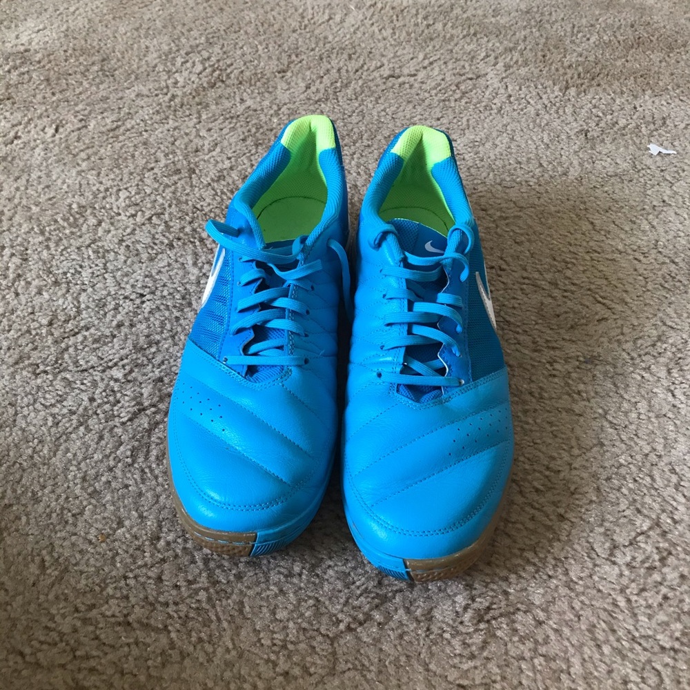 Nike Gato II Indoor Soccer Shoes